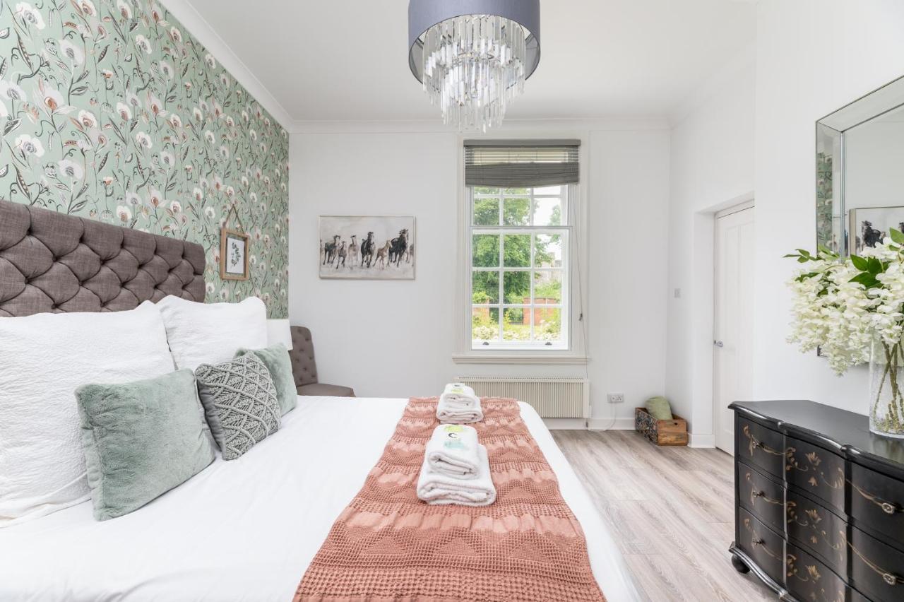 Spacious Apt In The Heart Of York I Pass The Keys Extérieur photo